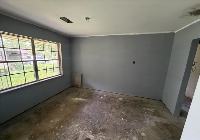Photo 2 of Single family home for sale at 5230 Greylog Dr, Houston, TX 77048 | MLS# 17506931 | Listing updated on 2026-08-26