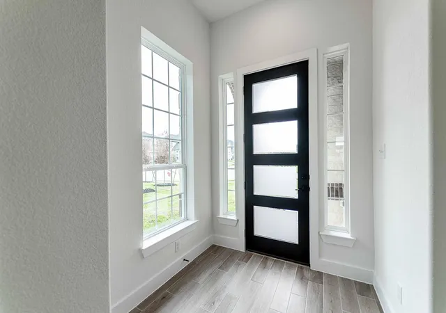2nd image of 707 Western Holly, League City, TX 77573 | MLS# 21271430