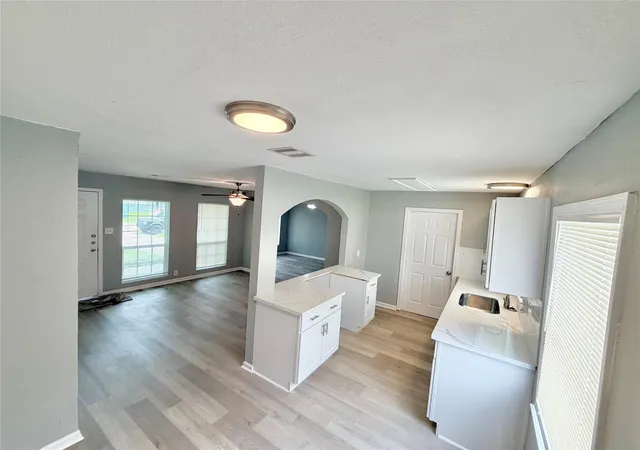 Photo 4 of Single family home for sale at 5715 Lakefield Dr, Houston, TX 77033 | MLS# 97282305 | Listing updated on 2026-08-20