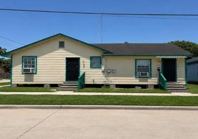 1st image of 716 S 79th St, Houston, TX 77012 | MLS# 39317815