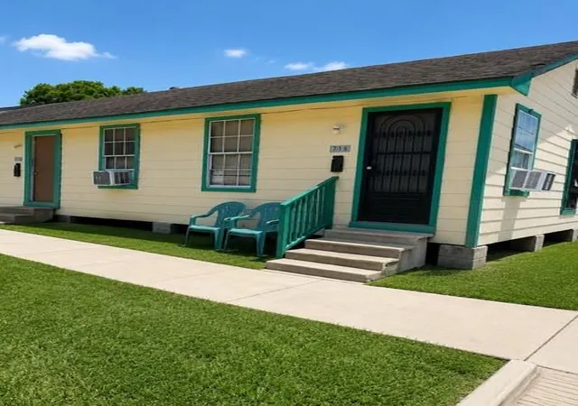 2nd image of 716 S 79th St, Houston, TX 77012 | MLS# 39317815