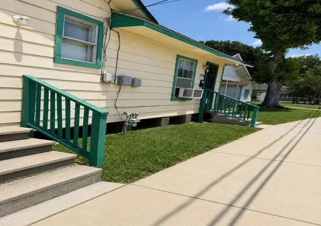 4th image of 716 S 79Th St, Houston, TX 77012 | MLS# 39317815