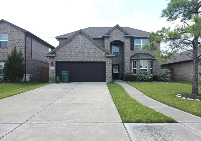Photo 1 of Sale Pending at 10618 Sentinel Dome Dr, Rosharon, TX 77583 | MLS# 17132718 | Listing updated on 2026-08-10