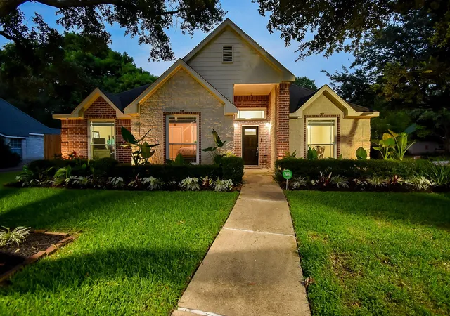 Photo 1 of Sale Pending at 9102 S Pass Ln, Houston, TX 77064 | MLS# 26259053 | Listing updated on 2026-09-22