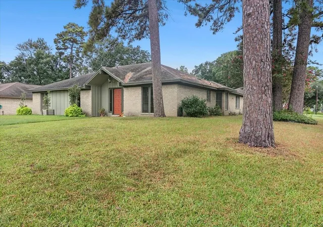 3rd image of 1195 Chatwood Dr, Beaumont, TX 77706 | MLS# 59575261