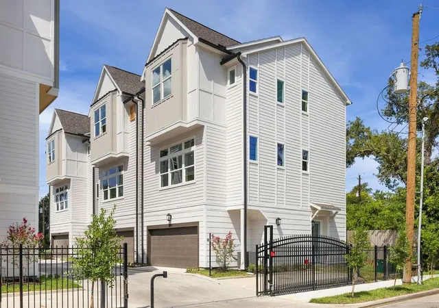 Photo 1 of Single family home for sale at 1719 Mary St, Houston, TX 77026 | MLS# 37521497 | Listing updated on 2026-09-20