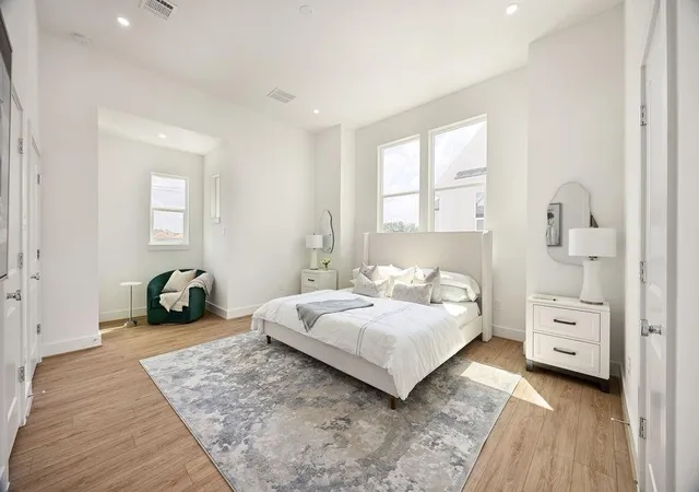 Photo 3 of Single family home for sale at 1719 Mary St, Houston, TX 77026 | MLS# 37521497 | Listing updated on 2026-09-20