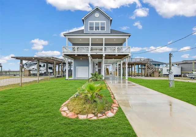 1st image of 555 Pompano Dr, Freeport, TX 77541 | MLS# 90088783