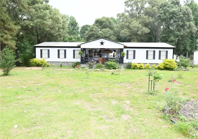 1st image of 101 Pinewood Dr, Shepherd, TX 77371 | MLS# 20184540