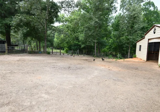 37th image of 101 Pinewood Dr, Shepherd, TX 77371 | MLS# 20184540