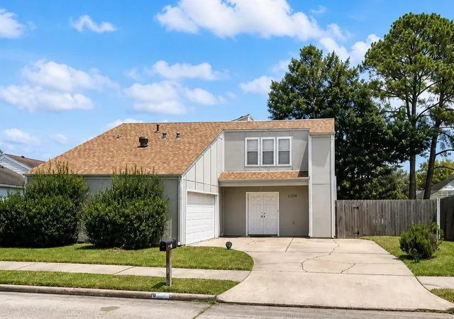 Photo 1 of Single family home for sale at 11034 Petworth Dr, Houston, TX 77072 | MLS# 37777950 | Listing updated on 2026-09-05