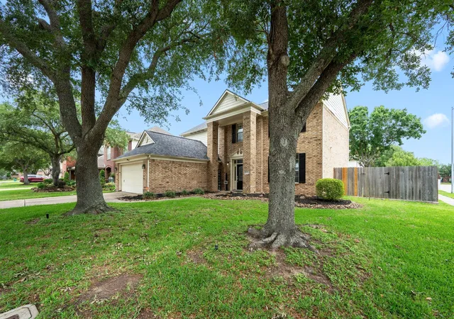 Photo 2 of Single family home for sale at 6931 Royal Knoll Ct, Pasadena, TX 77505 | MLS# 76054508 | Listing updated on 2026-08-04