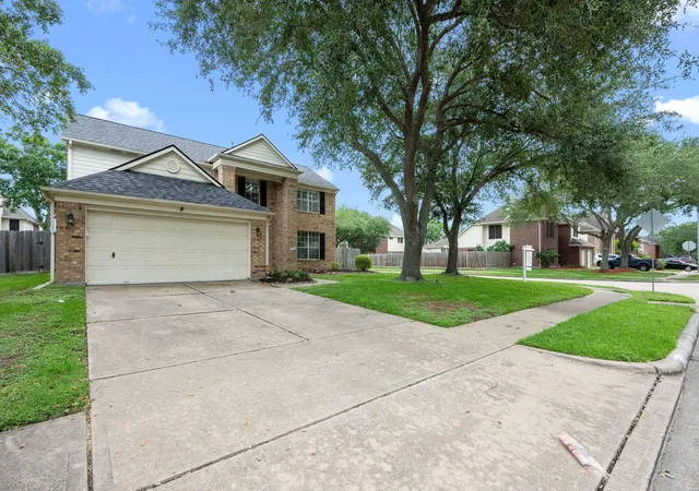 Photo 3 of Single family home for sale at 6931 Royal Knoll Ct, Pasadena, TX 77505 | MLS# 76054508 | Listing updated on 2026-08-04