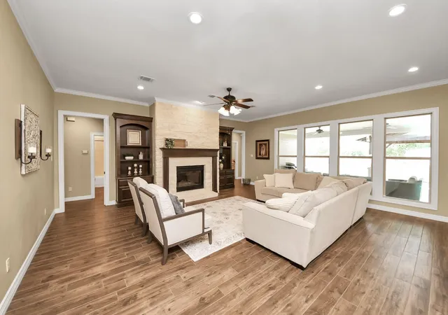 Photo 4 of Sale Pending at 460 High Meadows Rd, Bellville, TX 77418 | MLS# 51848904 | Listing updated on 2026-08-26