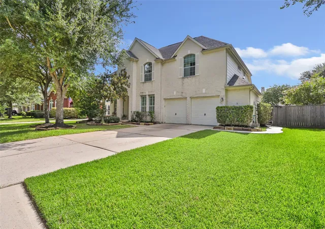 Photo 3 of Single family home for sale at 14710 Jordanbranch Ln, Humble, TX 77396 | MLS# 34053822 | Listing updated on 2026-08-19