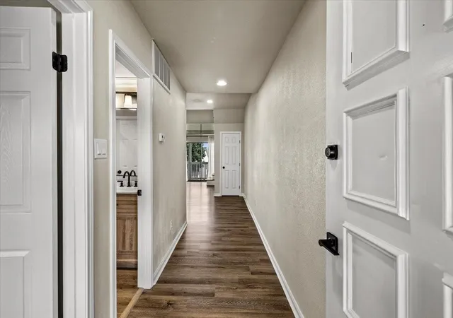 Photo 3 of Condo for sale at 154 April Point Dr S, Montgomery, TX 77356 | MLS# 18195456 | Listing updated on 2026-10-02