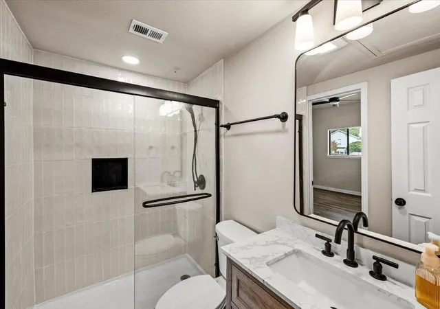 Photo 3 of Condo for sale at 154 April Point Dr S, Montgomery, TX 77356 | MLS# 18195456 | Listing updated on 2026-10-02