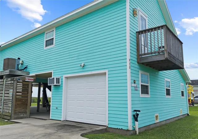 Homes for sale in Crystal Beach, TX | 930 West Ln, Crystal Beach, TX 77650 | MLS# 30868091