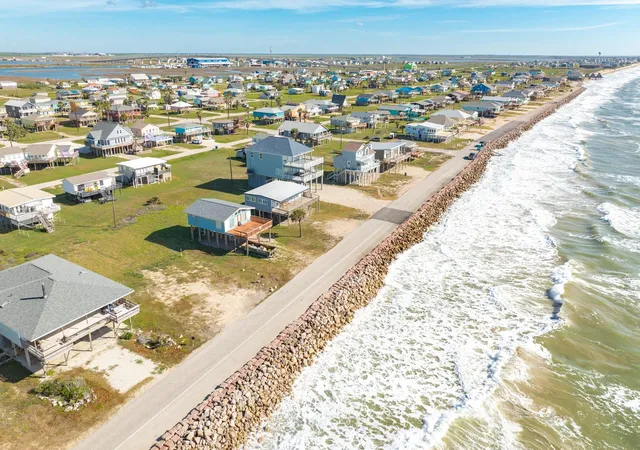 Homes for sale in Surfside Beach, TX | 802 Beach Dr, Surfside Beach, TX 77541 | MLS# 18549285