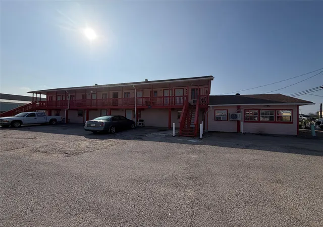 1st image of 2201 Avenue J, Dickinson, TX 77539 | MLS# 68572030