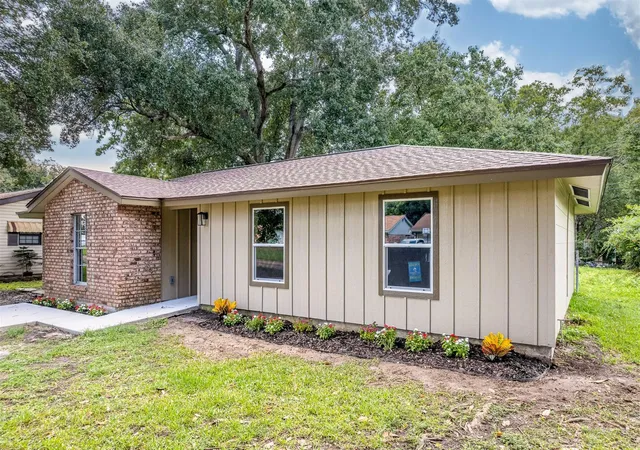 5th image of 2915 Avenue O, Nederland, TX 77627 | MLS# 62813647