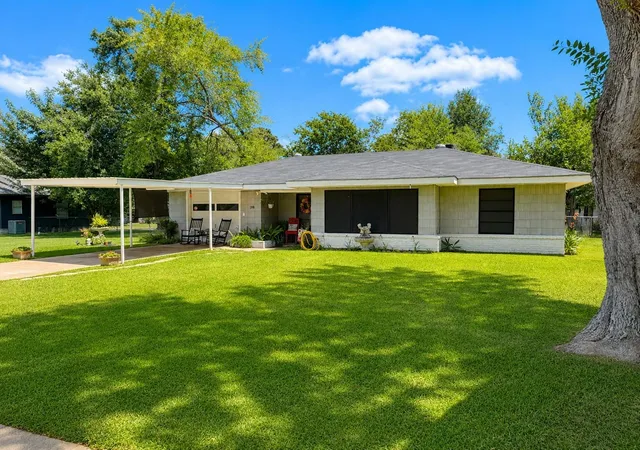 1st image of 208 W Center St, Eagle Lake, TX 77434 | MLS# 66108742