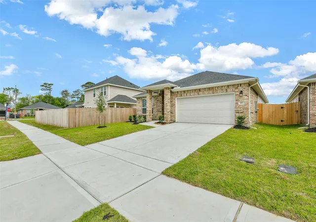 Photo 1 of Single family home for sale at 3011 King Oak St, Baytown, TX 77251 | MLS# 29444085 | Listing updated on 2026-08-30