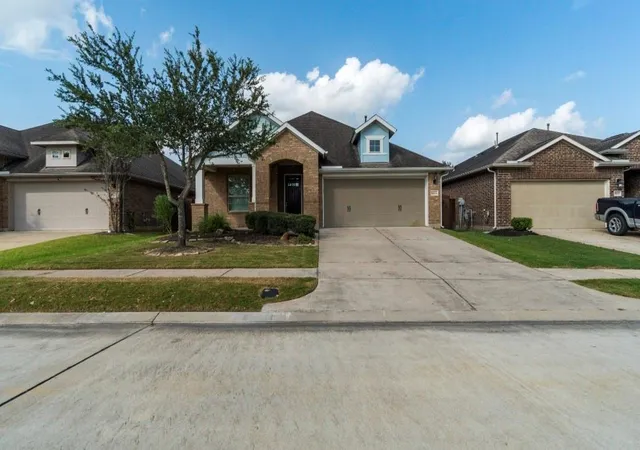 Photo 1 of Single family home for sale at 9615 Spring Ct, Rosharon, TX 77583 | MLS# 5836107 | Listing updated on 2026-08-08