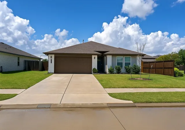 Photo 1 of Single family home for sale at 16 Desert Spring Ln, Manvel, TX 77578 | MLS# 71056051 | Listing updated on 2026-09-24