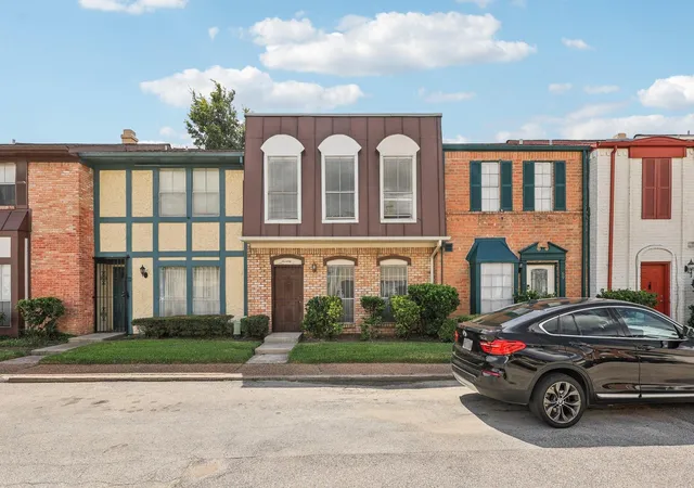 Homes for sale in Houston, TX | 7700 Creekbend Dr #70, Houston, TX 77071 | MLS# 82732605