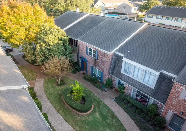 Photo 1 of Condo for sale at 2061 Winrock Blvd #53, Houston, TX 77057 | MLS# 21676760 | Listing updated on 2026-10-02