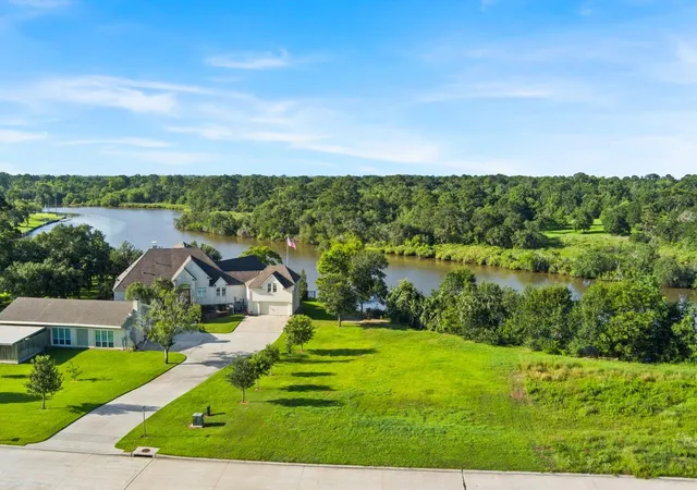 Photo 2 of Land for sale at 4440 E Byp Maison Cir, Dickinson, TX 77539 | MLS# 68487121 | Listing updated on 2026-09-23