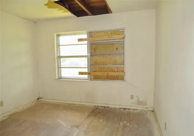 Homes for sale in Houston, TX | 5635 Ashburn St, Houston, TX 77033 | MLS# 10521984