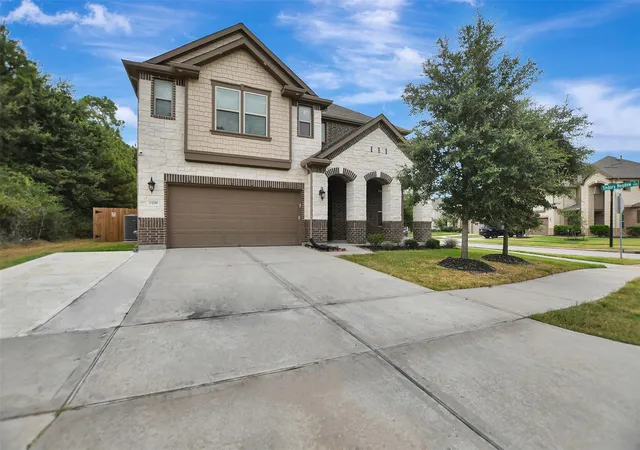 Photo 2 of Single family home for sale at 13219 Bellwick Arbor Tr, Houston, TX 77044 | MLS# 74426472 | Listing updated on 2026-09-19