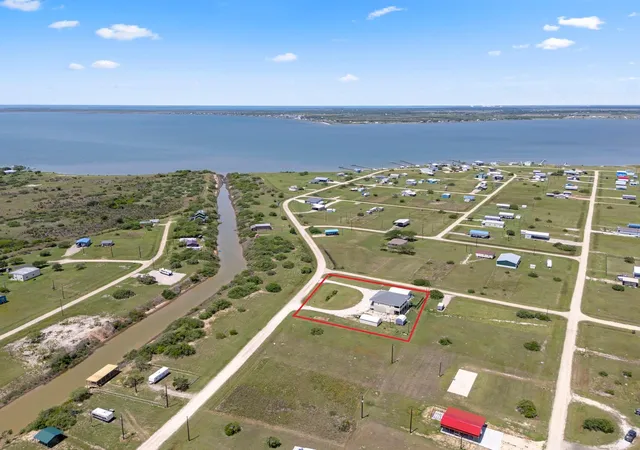 Homes for sale in Palacios, TX | 213 Porpoise Dr Dr, Palacios, TX 77465 | MLS# 55230375