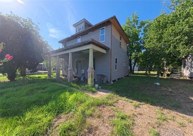 Photo 2 of Multi family home for sale at 1303 5th St, Bay City, TX 77414 | MLS# 65712520 | Listing updated on 2026-09-15