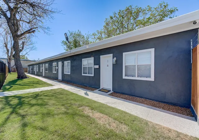1st image of 905 E Fayle St, Baytown, TX 77520 | MLS# 48812940