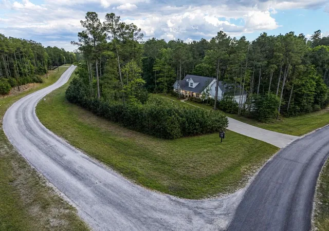 Photo 1 of Land for sale at 411 Sundog Rd, Huntsville, TX 77340 | MLS# 85578199 | Listing updated on 2026-09-10