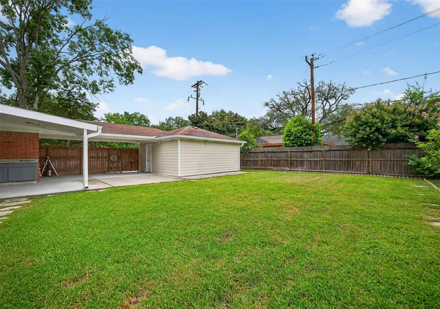 31st image of 8530 Roos Rd, Houston, TX 77036 | MLS# 23057209