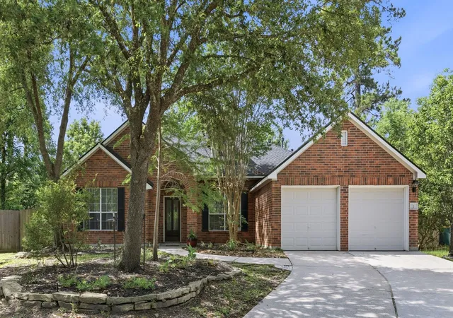 2nd image of 2 Camborn Pl, Conroe, TX 77384 | MLS# 81254536