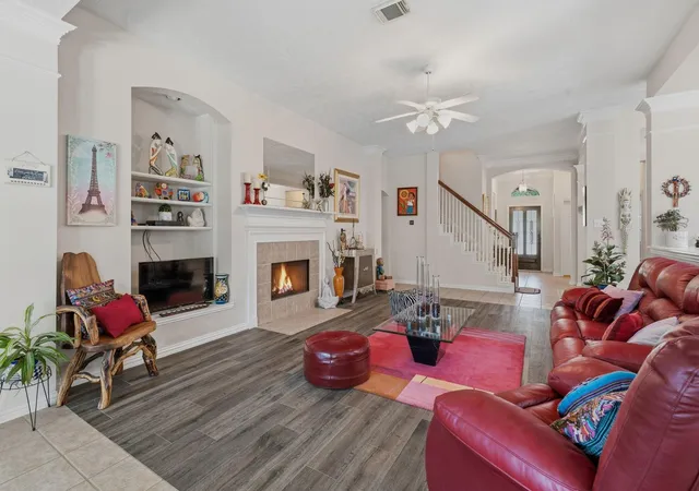 5th image of 2 Camborn Pl, Conroe, TX 77384 | MLS# 81254536