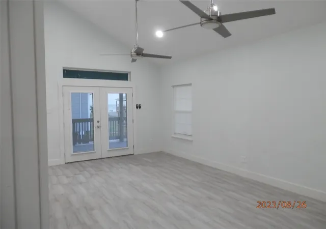 4th image of 126 19Th St, Dickinson, TX 77539 | MLS# 25533437