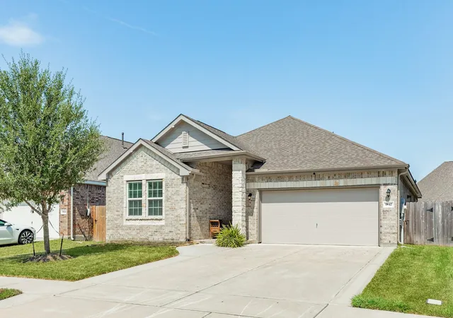 Photo 1 of Single family home for sale at 1842 Kenley Wy, Alvin, TX 77511 | MLS# 53019626 | Listing updated on 2026-10-07