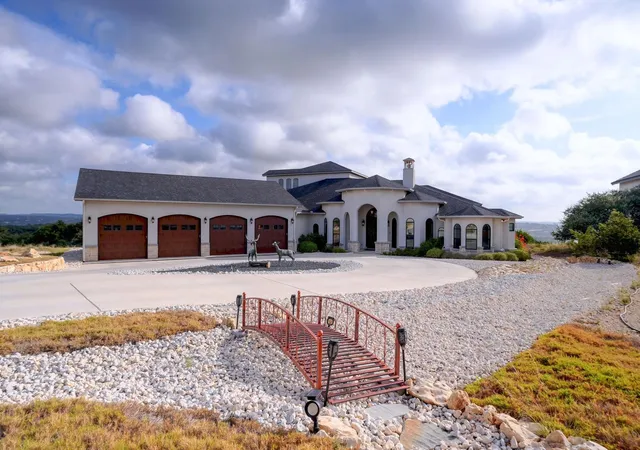 3rd image of 2160 Senora Rdg, Canyon Lake, TX 78133 | MLS# 15733464