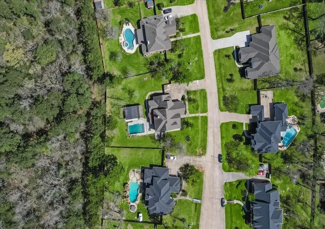 Photo 3 of Single family home for sale at 1005 Prescott Dr, Conroe, TX 77301 | MLS# 34495145 | Listing updated on 2026-09-19