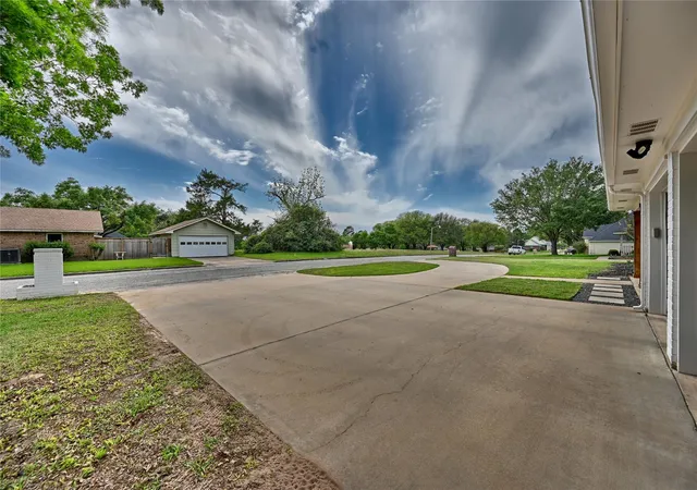 Homes for sale in Bellville, TX | 207 Briar Ridge Dr, Bellville, TX 77418 | MLS# 74070184