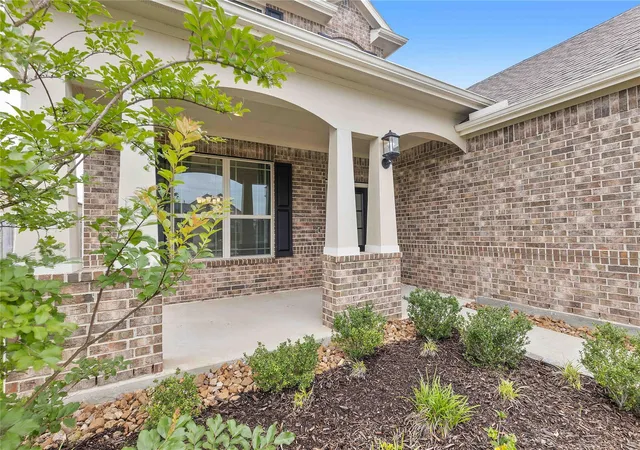 Homes for sale in Mont Belvieu, TX | 9818 Colonial Downs Dr, Mont Belvieu, TX 77523 | MLS# 28281988