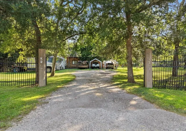 Photo 3 of Land for sale at 1304 Deepwood Dr, Fiendswood, TX 77546 | MLS# 41256767 | Listing updated on 2026-08-26
