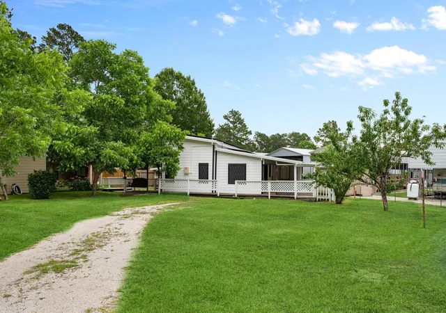 1st image of 304 Sunrise Dr, Livingston, TX 77351 | MLS# 95445924