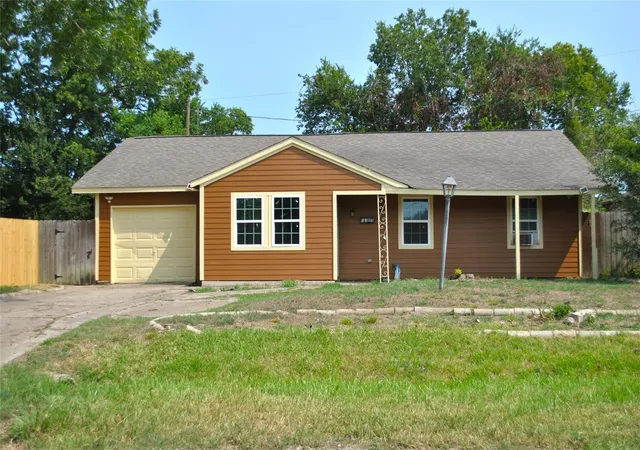 Photo 1 of Single family home for sale at 3309 Tangerine St, Houston, TX 77051 | MLS# 43145703 | Listing updated on 2026-09-12
